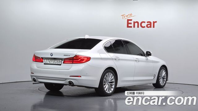 BMW 5-Series 2019 — photo 2