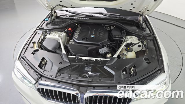 BMW 5-Series 2019 — photo 6