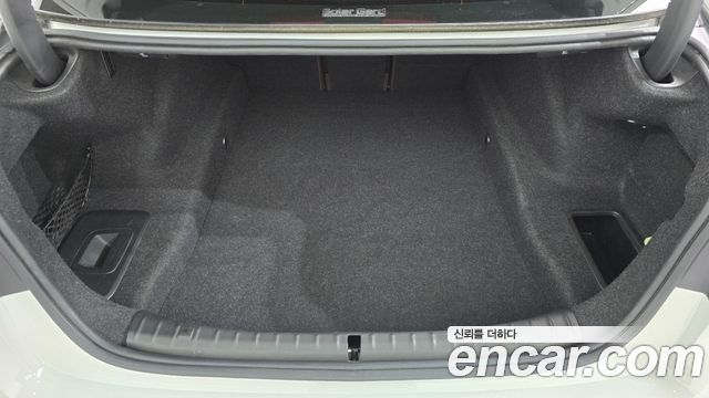 BMW 5-Series 2019 — photo 22