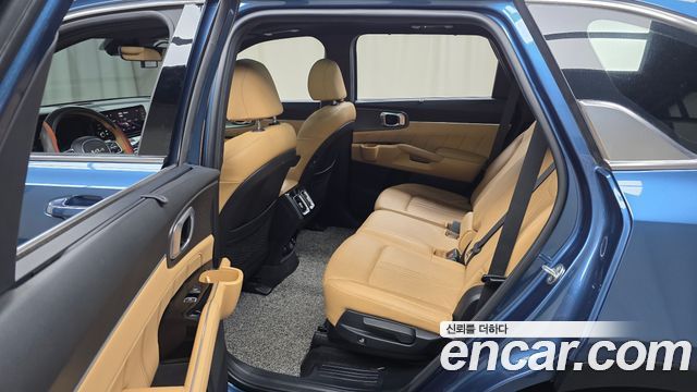Kia Sorento 2023 — photo 16