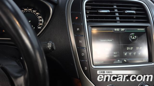Lincoln MKX 2016 — photo 9