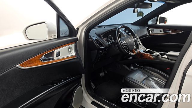 Lincoln MKX 2016 — photo 10