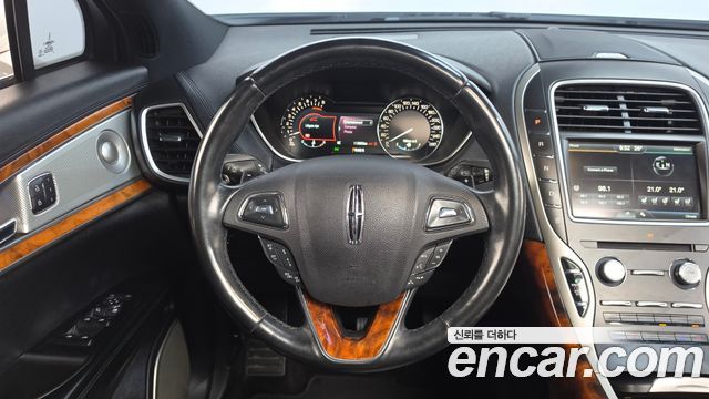 Lincoln MKX 2016 — photo 13