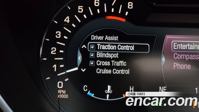 Lincoln MKX 2016 — photo 16