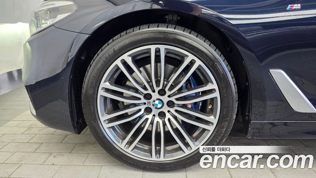 BMW 5-Series 2018 — photo 5