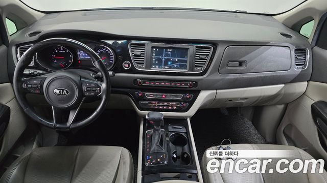 Kia Canival 2017 — photo 7