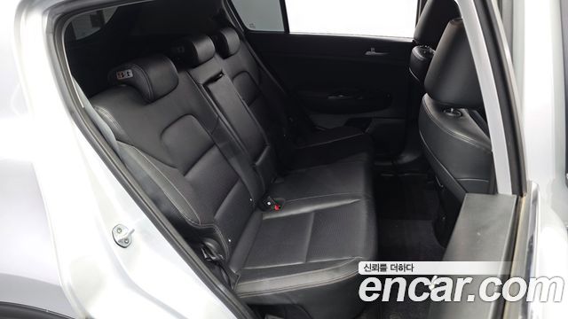 Kia Sportage 2016 — photo 18