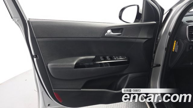 Kia Sportage 2016 — photo 14