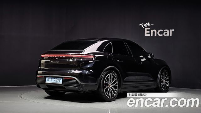 Porsche Macan 2025 — photo 2