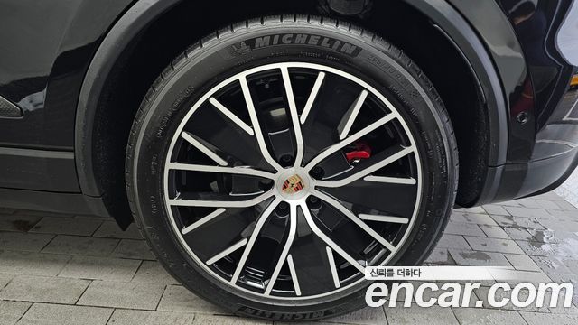 Porsche Macan 2025 — photo 5