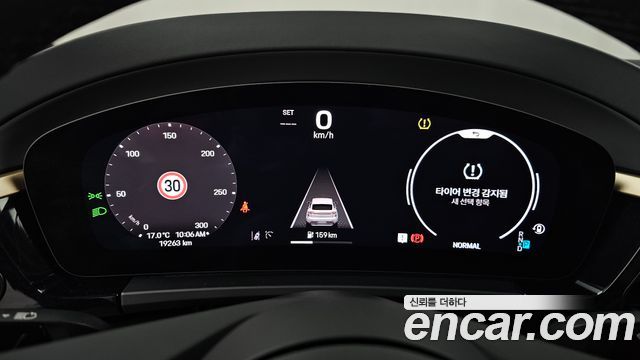 Porsche Macan 2025 — photo 8