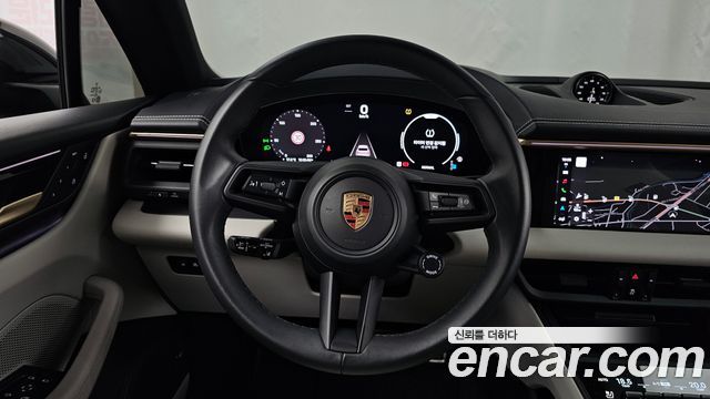 Porsche Macan 2025 — photo 13