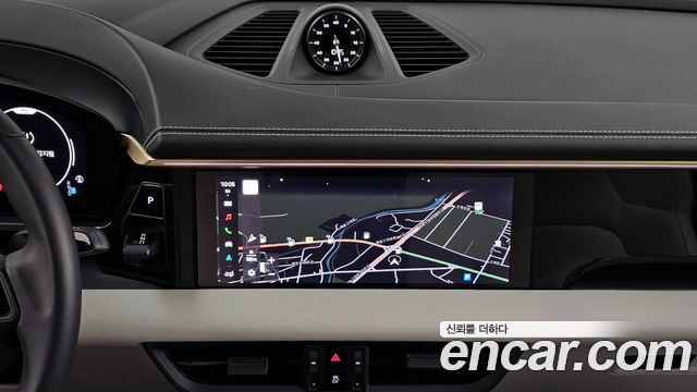 Porsche Macan 2025 — photo 14