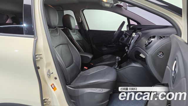Renault Korea QM3 2016 — photo 11