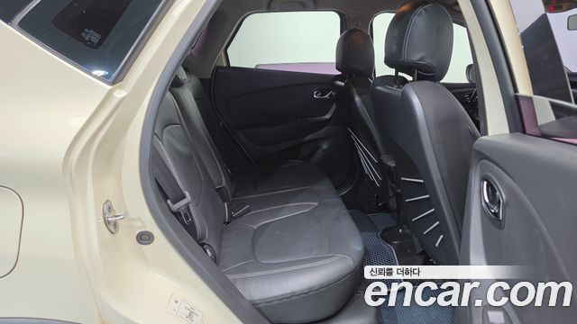 Renault Korea QM3 2016 — photo 12