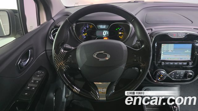 Renault Korea QM3 2016 — photo 13