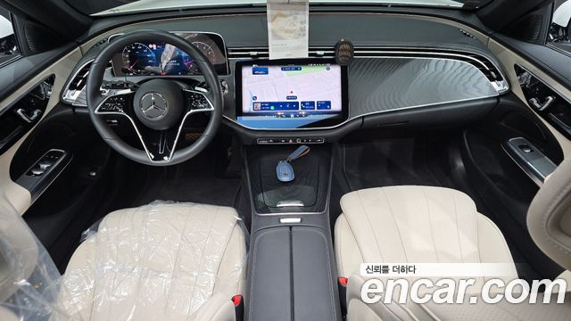 Mercedes-Benz E-Class 2025 — photo 7