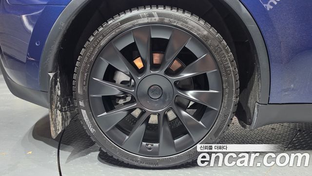 Tesla Model Y 2022 — photo 5