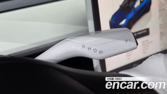 Tesla Model Y 2022 — photo 12