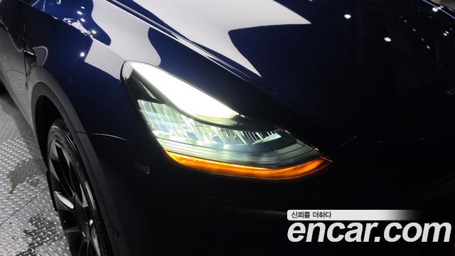 Tesla Model Y 2022 — photo 8