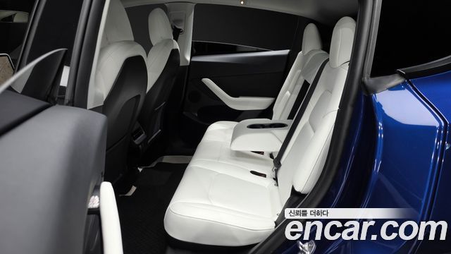 Tesla Model Y 2022 — photo 16