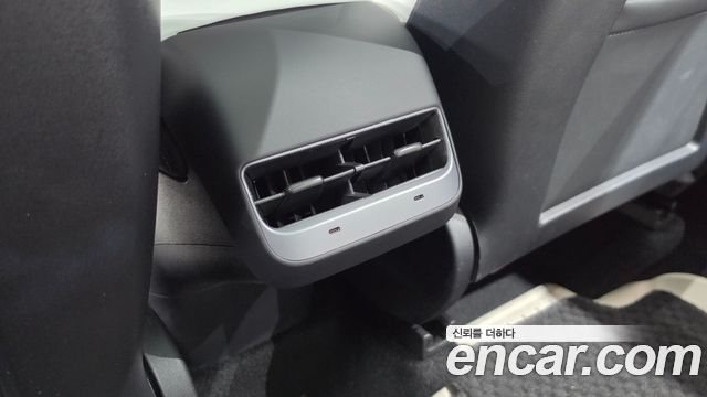 Tesla Model Y 2022 — photo 27