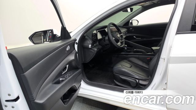 Hyundai AVANTE 2024 — photo 13