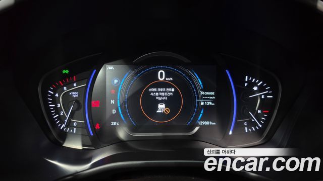 Hyundai Santafe 2019 — photo 11