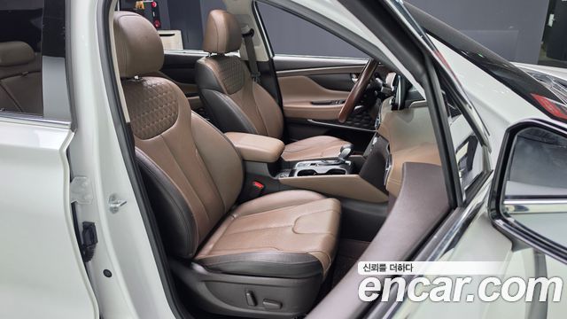 Hyundai Santafe 2019 — photo 17