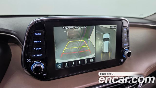 Hyundai Santafe 2019 — photo 22