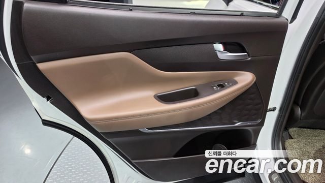 Hyundai Santafe 2019 — photo 15
