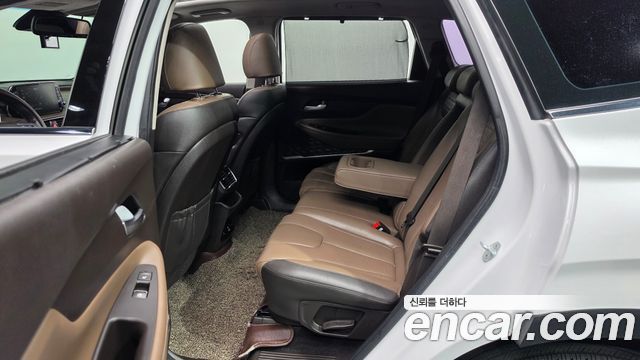 Hyundai Santafe 2019 — photo 16