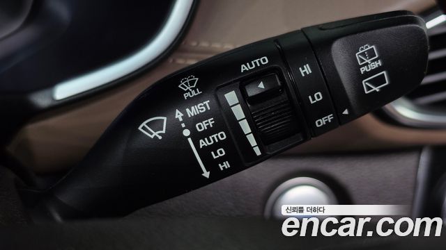 Hyundai Santafe 2019 — photo 32