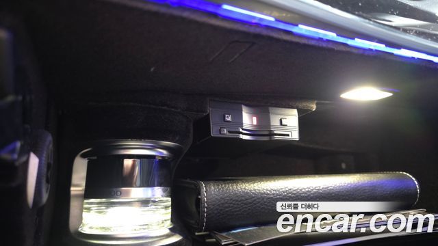 Mercedes-Benz S-Class 2018 — photo 29