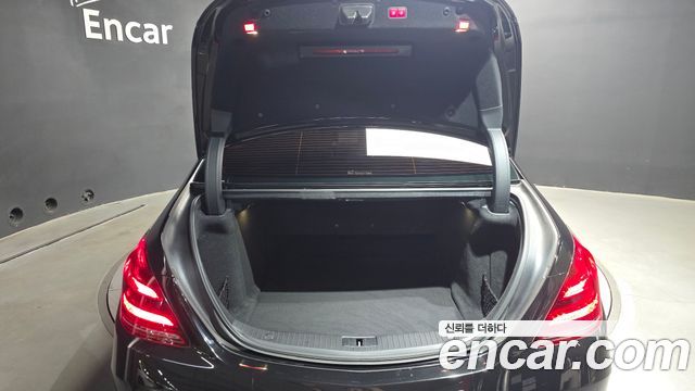 Mercedes-Benz S-Class 2018 — photo 32