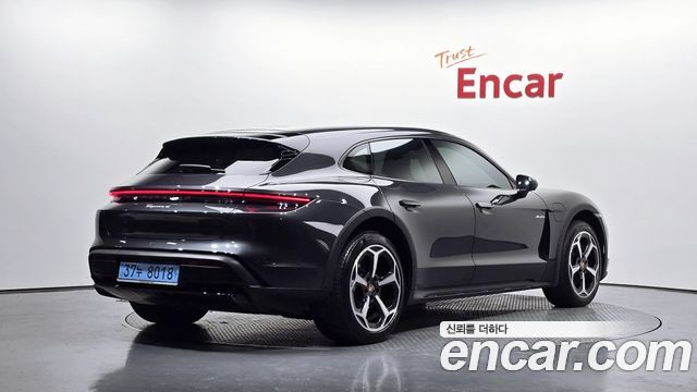 Porsche Taycan 2026 — photo 2