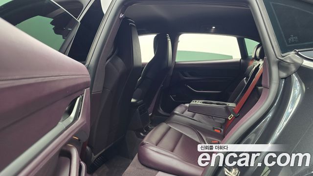 Porsche Taycan 2026 — photo 18