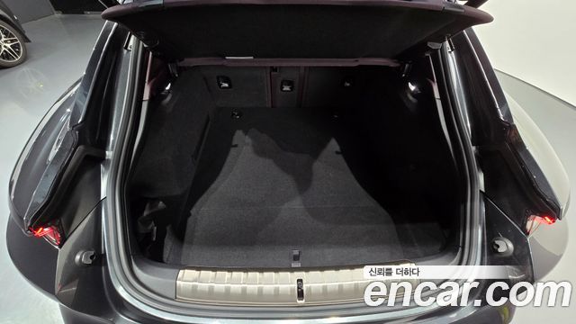 Porsche Taycan 2026 — photo 25
