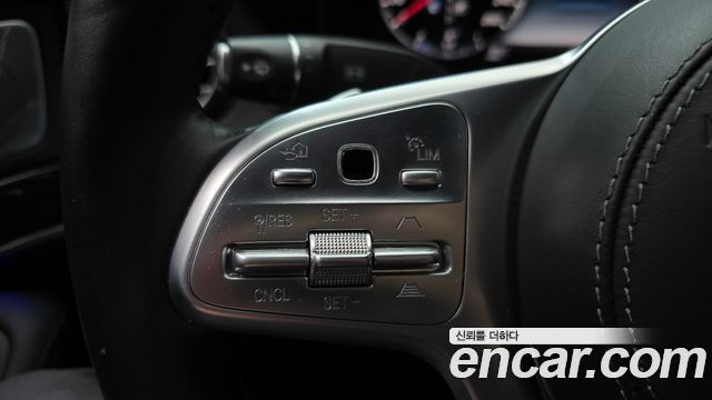 Mercedes-Benz S-Class 2018 — photo 24