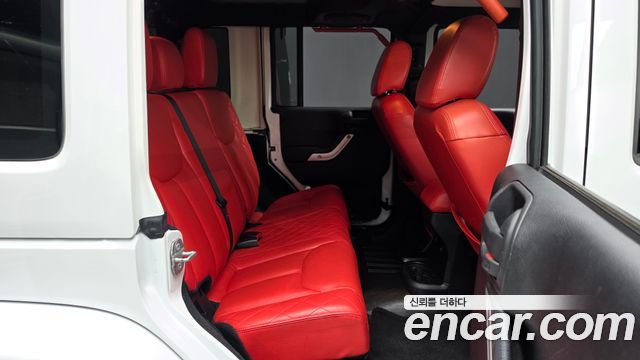 Jeep Wrangler 2014 — photo 17