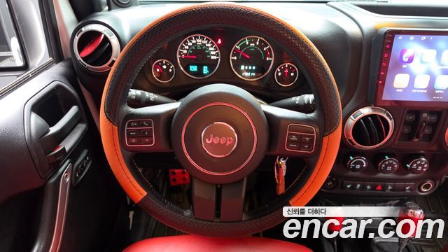 Jeep Wrangler 2014 — photo 18