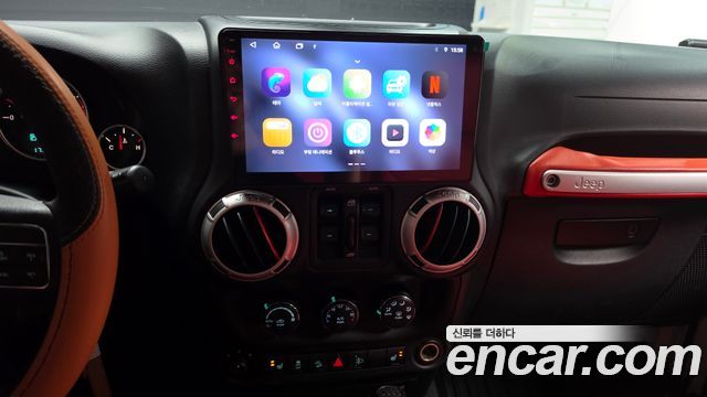 Jeep Wrangler 2014 — photo 20