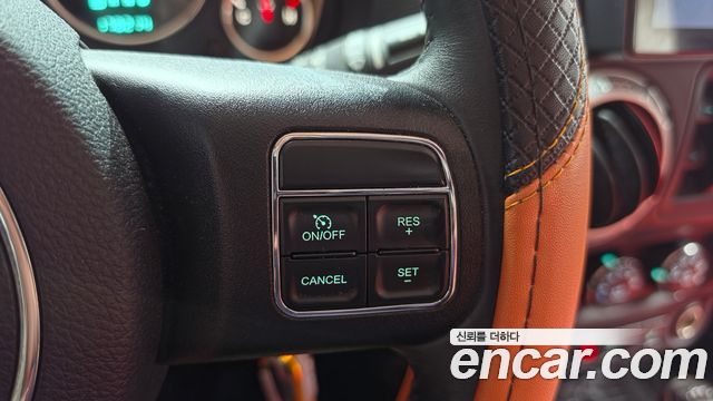 Jeep Wrangler 2014 — photo 22