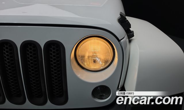 Jeep Wrangler 2014 — photo 8