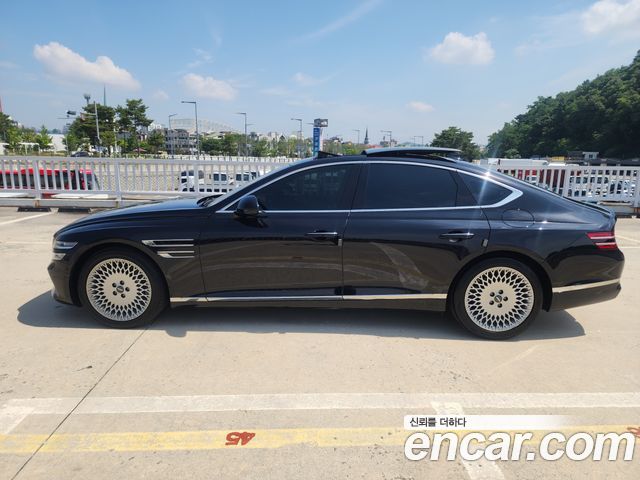Genesis G80 2022 — photo 17