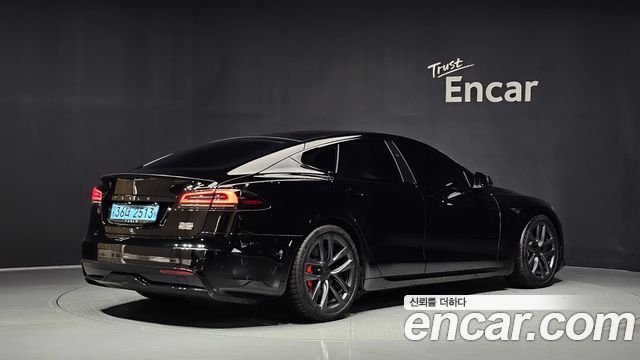 Tesla Model S 2023 — photo 2