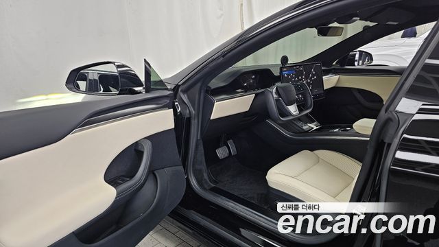 Tesla Model S 2023 — photo 10