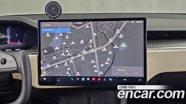 Tesla Model S 2023 — photo 14