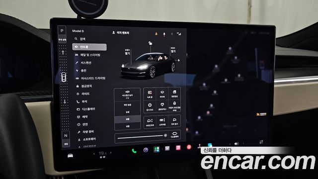 Tesla Model S 2023 — photo 18