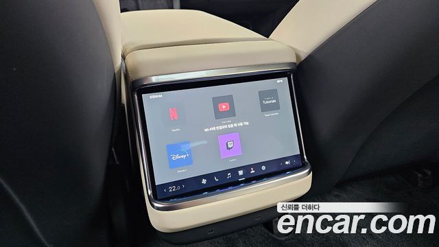 Tesla Model S 2023 — photo 19
